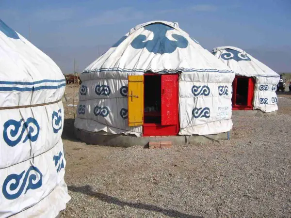 yurt-traditional-600x450